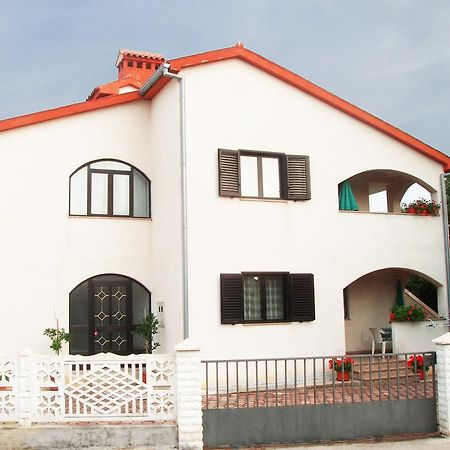 Apartments Porec Istria By Nina Экстерьер фото