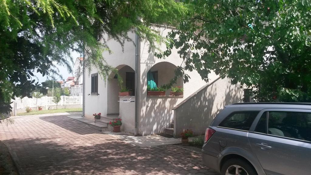 Apartments Porec Istria By Nina Экстерьер фото