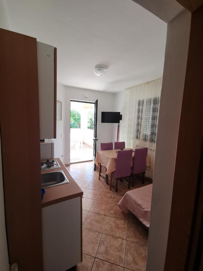 Apartments Porec Istria By Nina Экстерьер фото